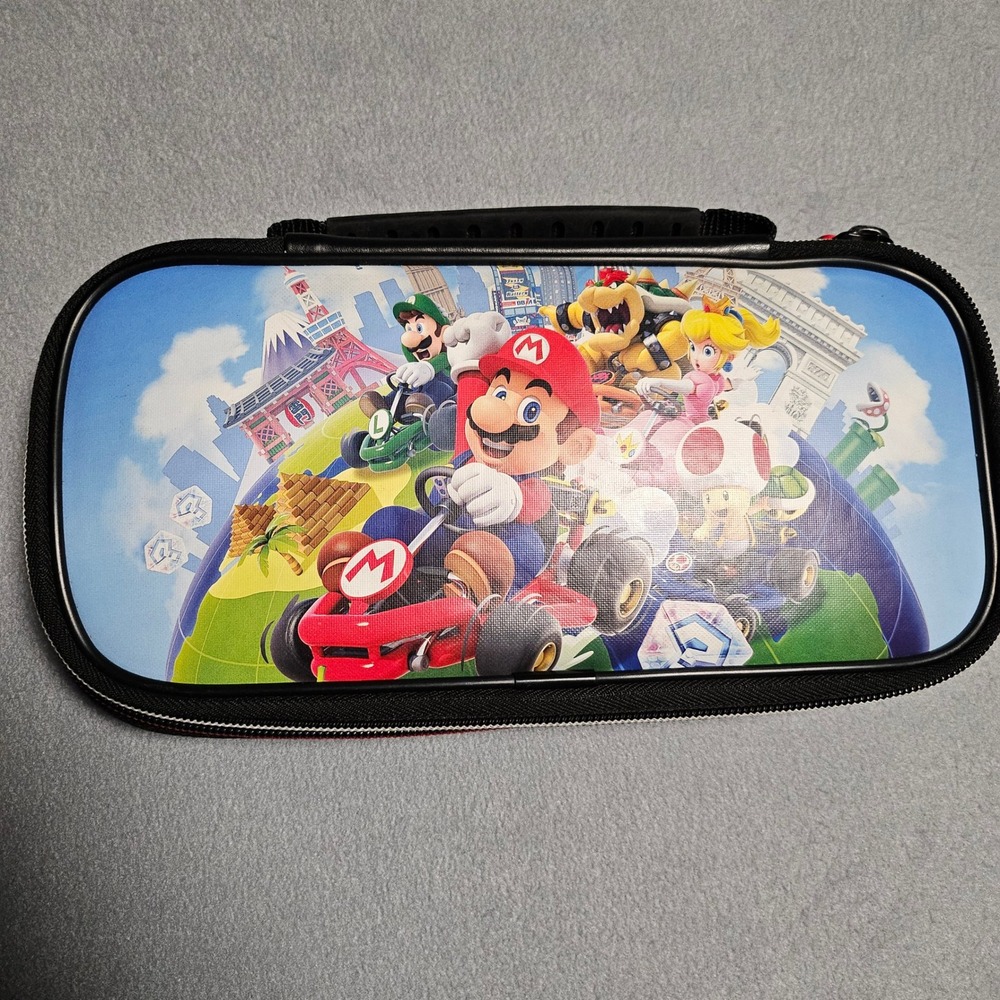 Nintendo Switch Deluxe Travel Case Mario Kart 8 Deluxe Hard‎ Shell Carrying Case